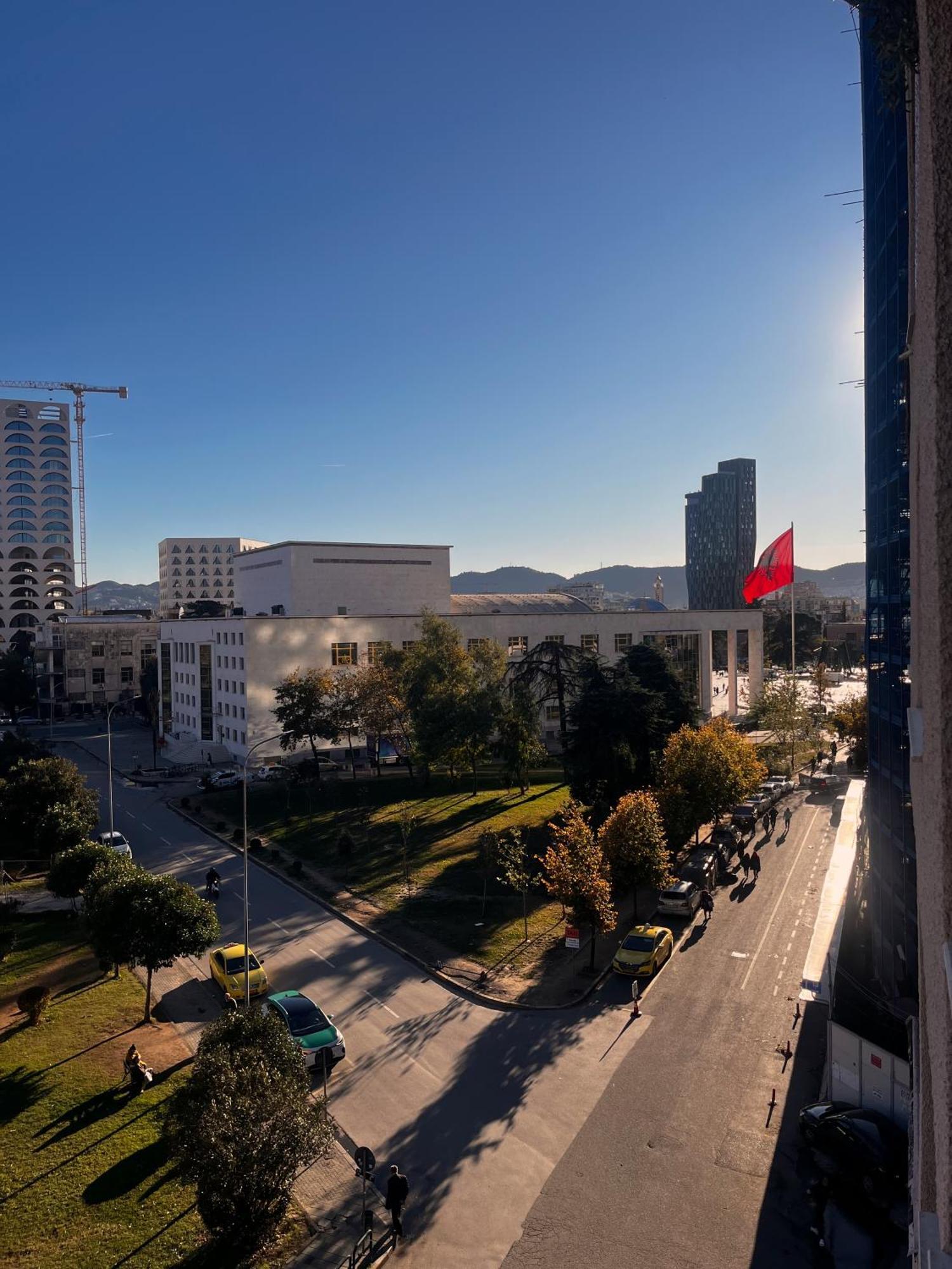 A Casa Dei Nonni Tirana